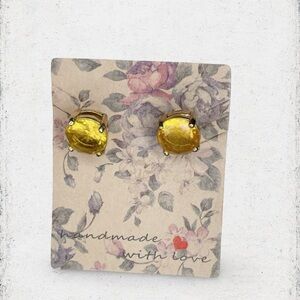 5188u. Yellow Bling Stud Earrings